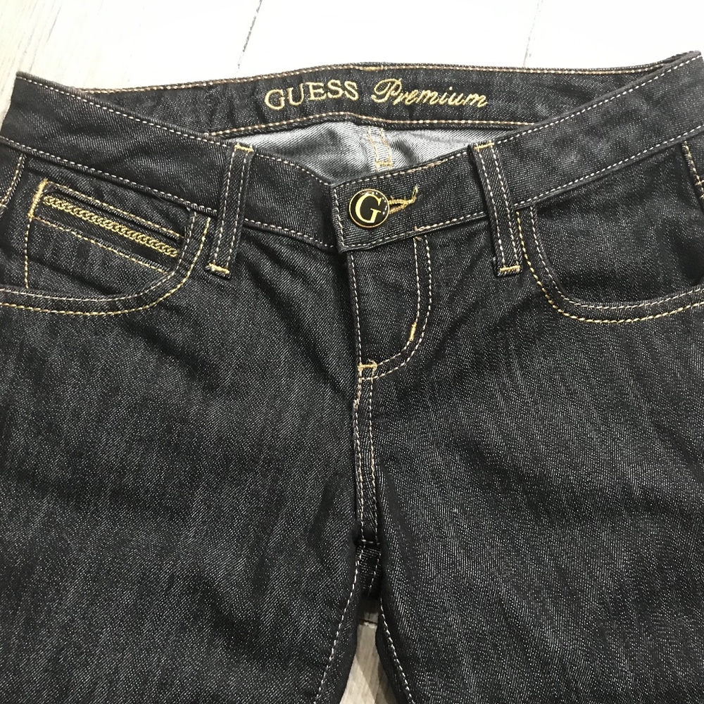 Guess Jeans - Picture 2 of 2
